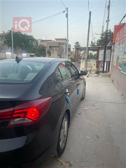 هیوندای ئەلەنترا